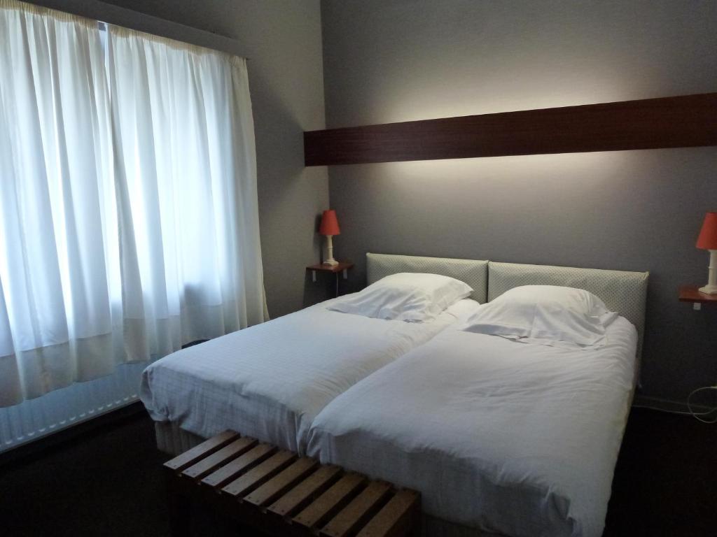Hotel Le Martin Pecheur Fauvillers Habitación foto