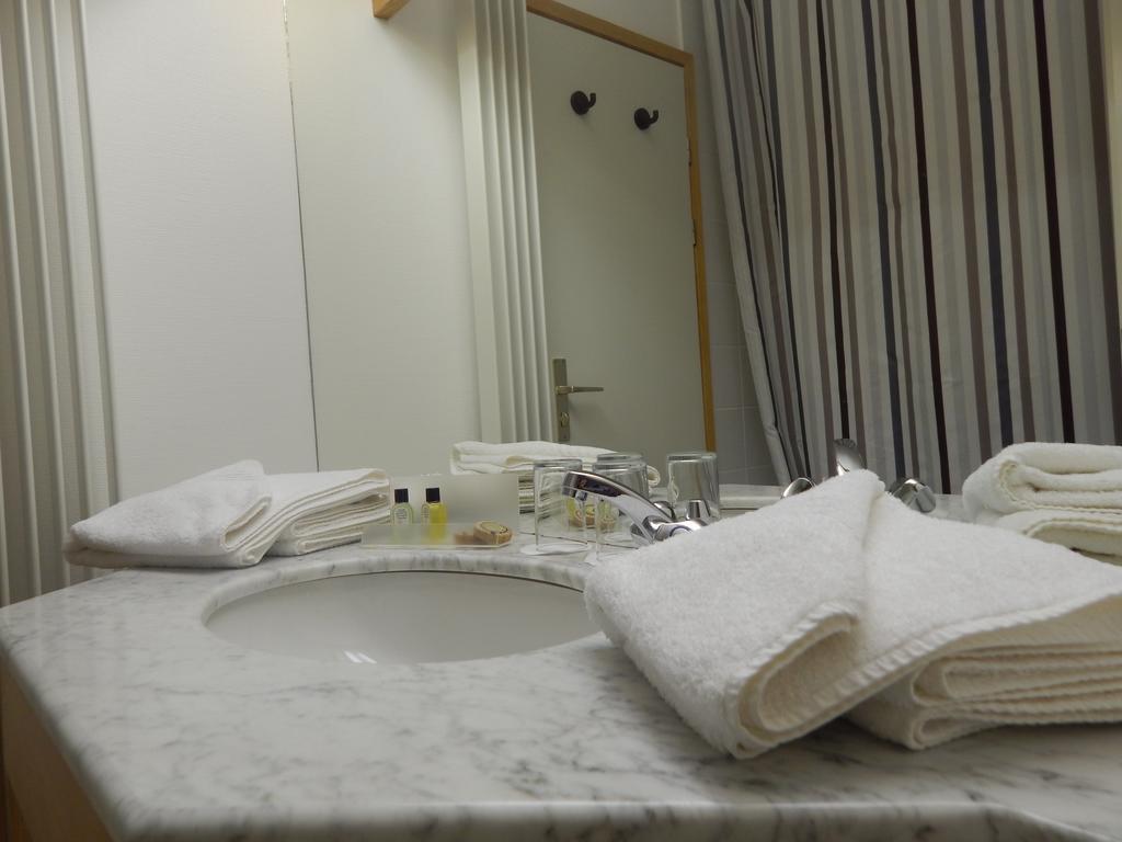 Hotel Le Martin Pecheur Fauvillers Habitación foto
