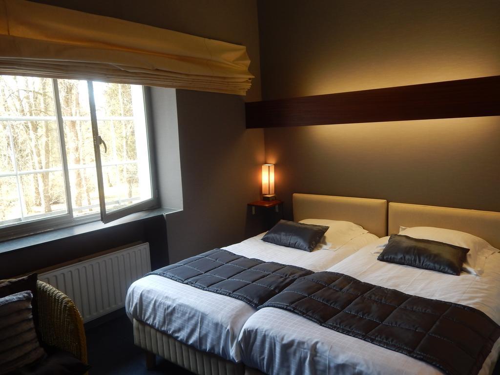 Hotel Le Martin Pecheur Fauvillers Habitación foto
